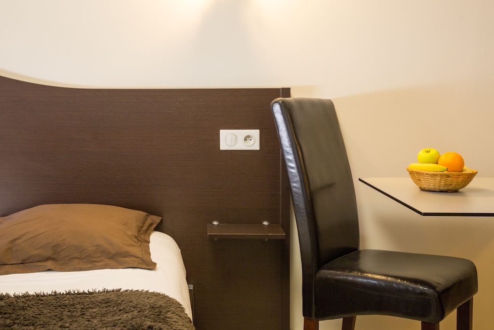 Standard Room photo 2