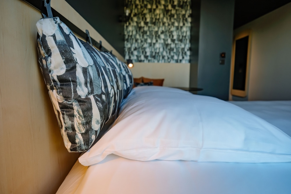 Standard Double Room - Photo 9