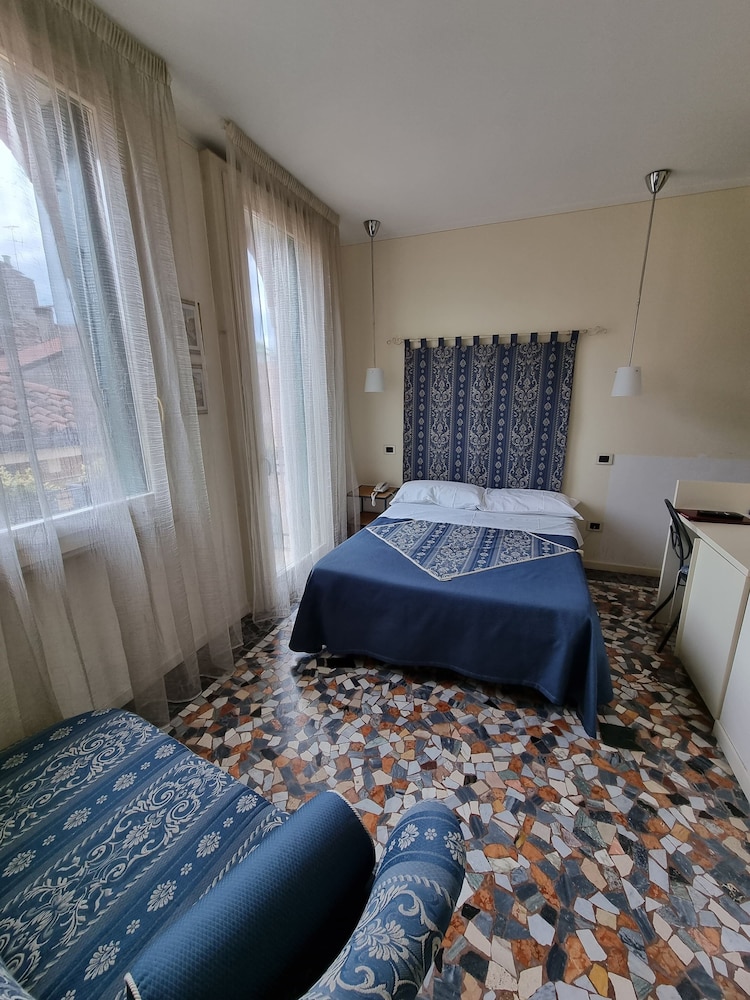 Superior Room photo 2