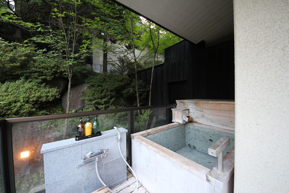 Ginryu Japanese Twin Room with Open-air Bath photo 2