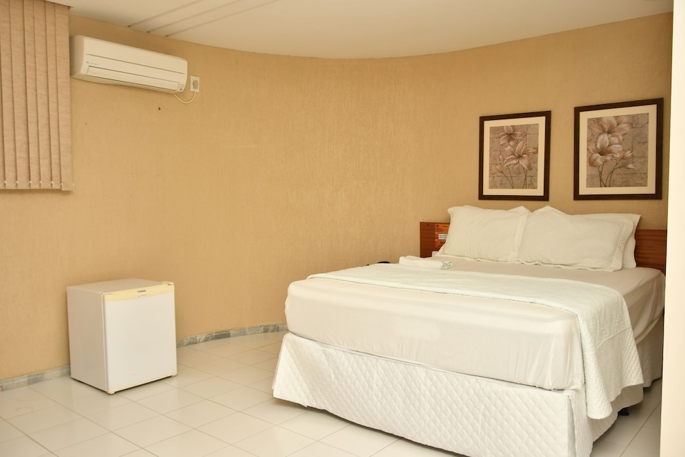Standard Twin Room - Photo 1