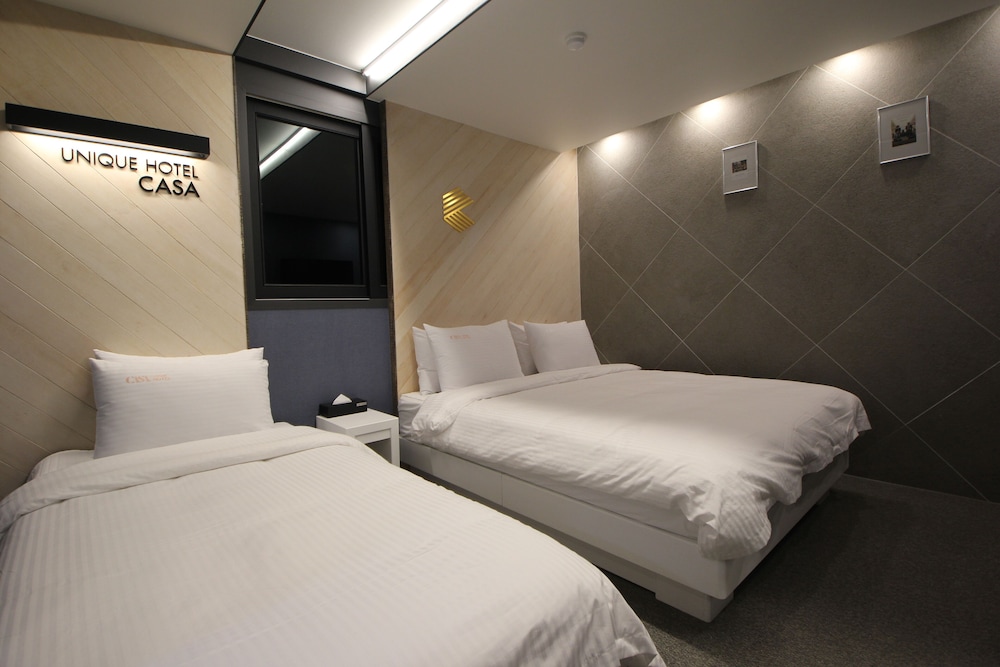 Deluxe Double or Twin Room photo 2