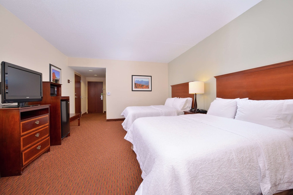 Room, 2 Queen Beds, Non Smoking - Photo 2