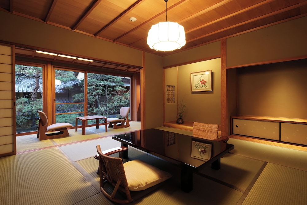 Japanese Western Style Room, Yabuki