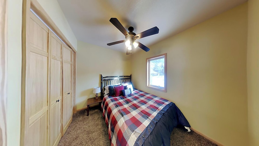 Cabin, Multiple Beds, Kitchen photo 3