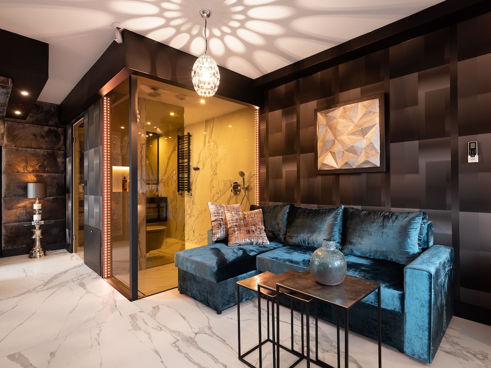 Penthouse Art Suite photo 2