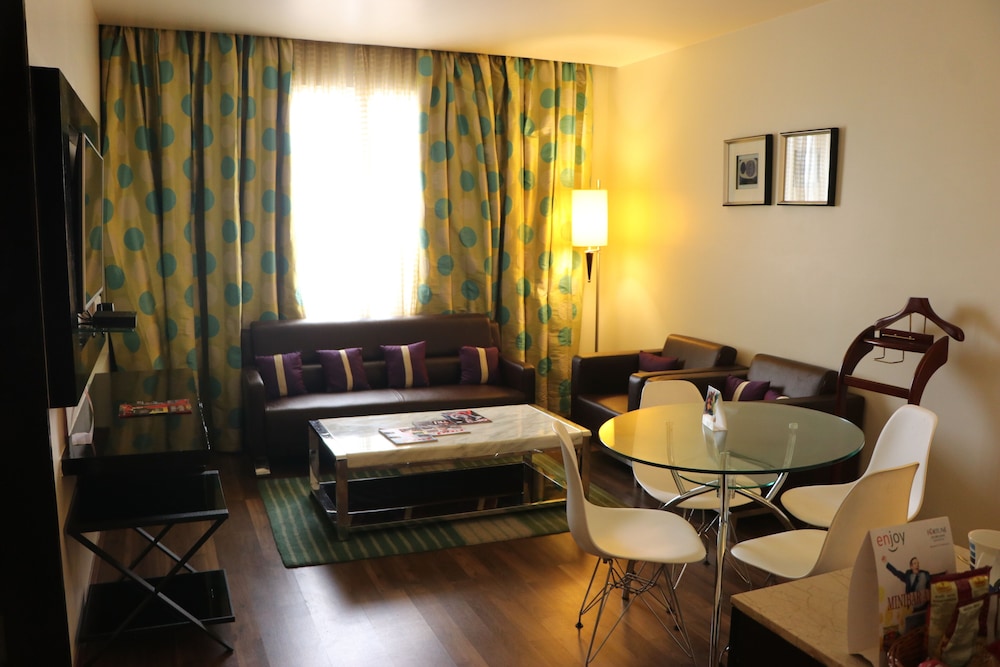 Deluxe Suite (Deluxe Suite) photo 1