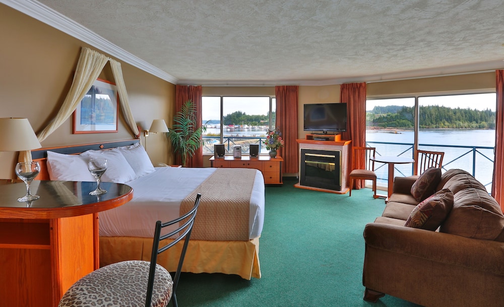 Honeymoon Room, 1 King Bed, Jetted Tub, Ocean View