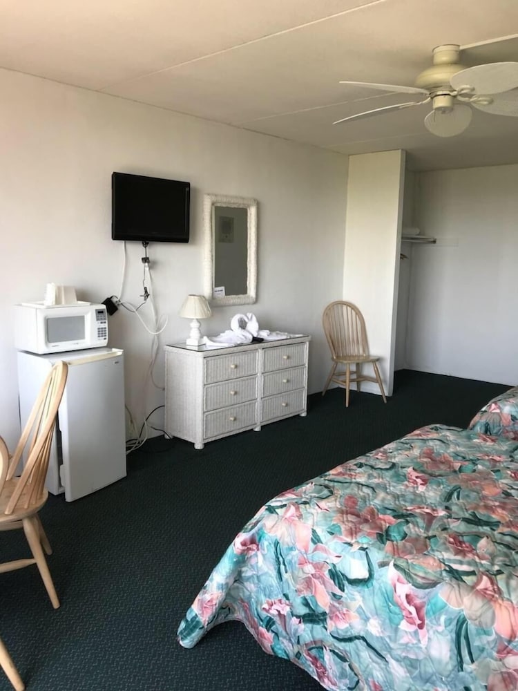 Standard Room, 2 Double Beds, Oceanfront, 3rd Floor photo 3