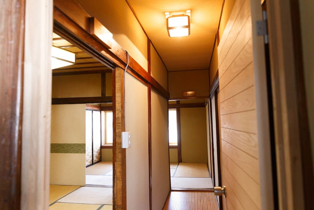 Japanese Style Dormitory, Women only photo 1