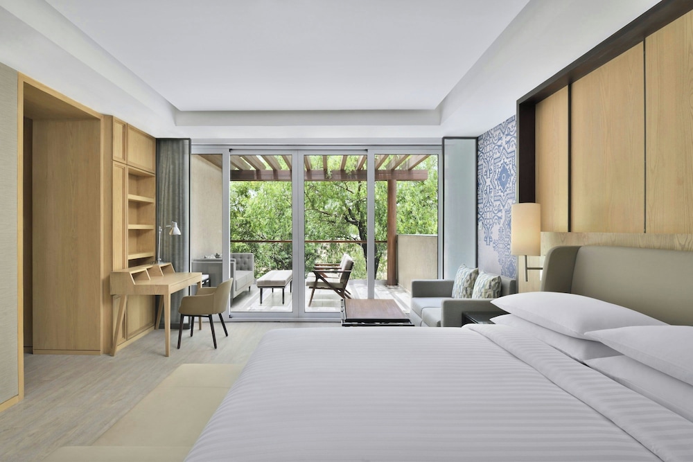 Junior Suite, 1 Bedroom, Terrace, Mountain View - Photo 1