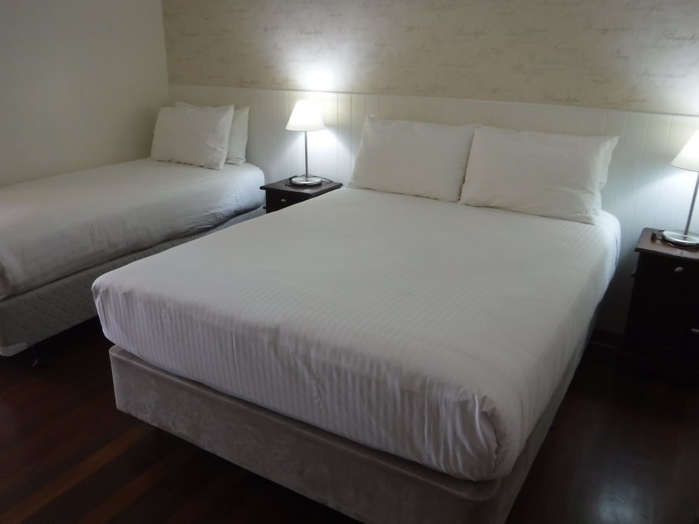 Queen and Single Room photo 1