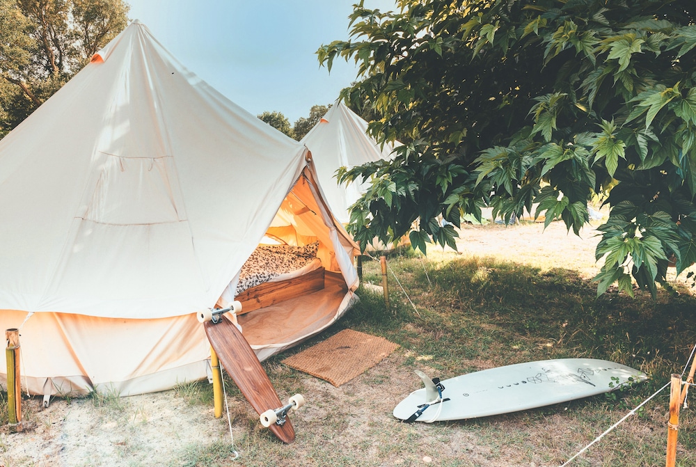 Deluxe Tent photo 3