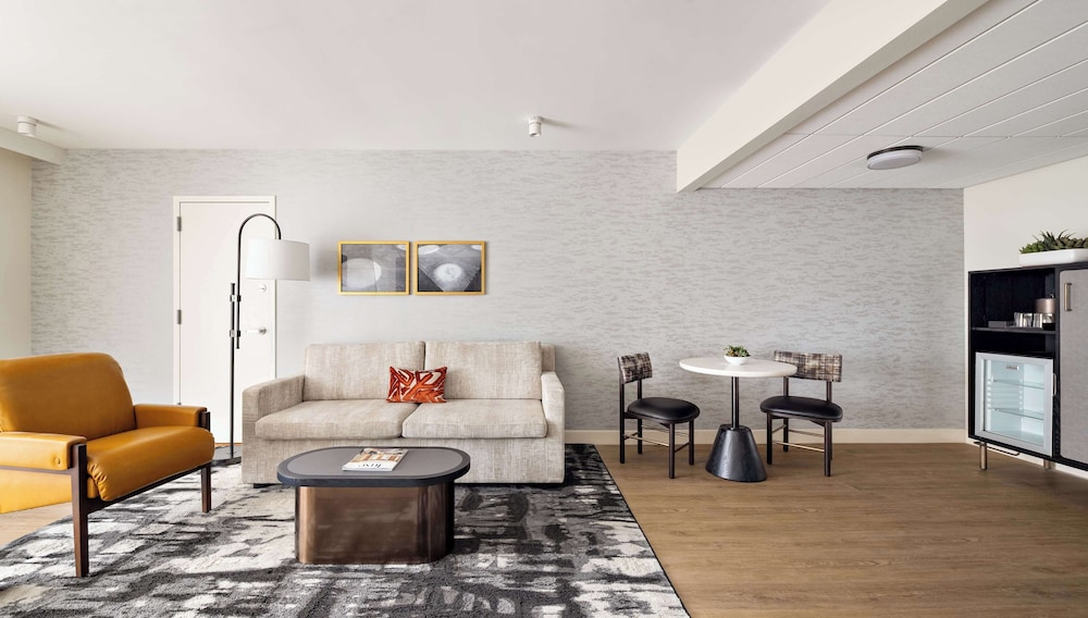 Regency, Suite - Photo 2