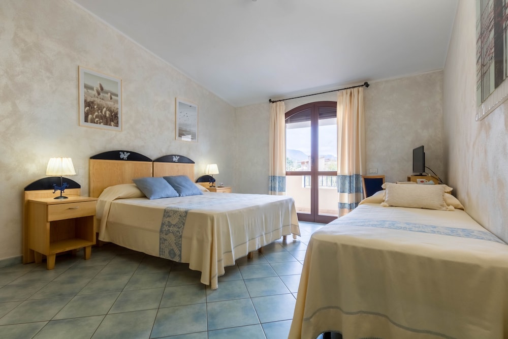 Comfort Triple Room, Balcony, Mountain View photo 3