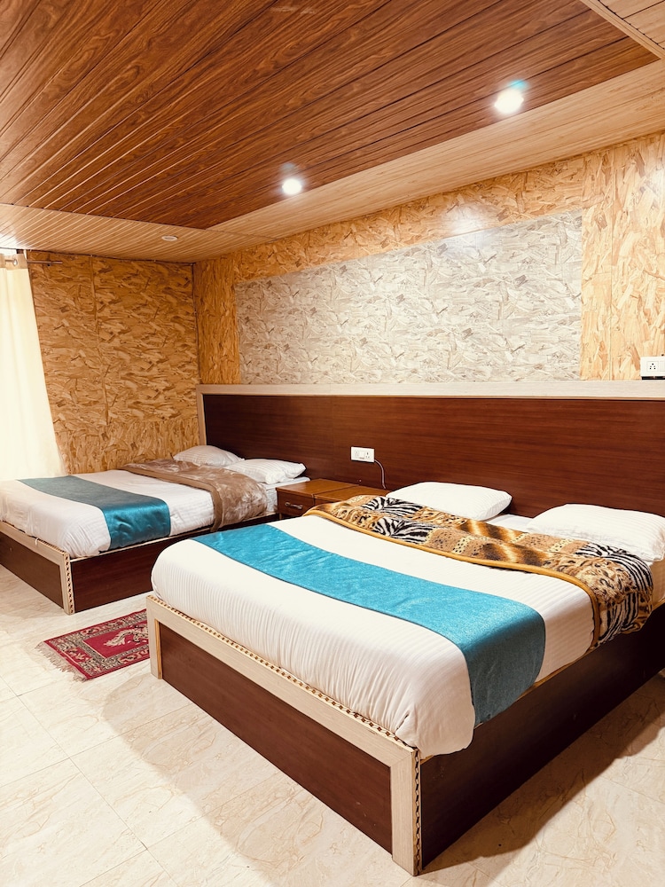 Standard Quadruple Room photo 2