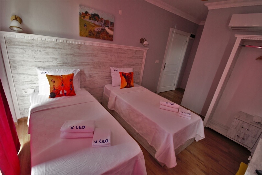 Standard Twin Room, Courtyard View