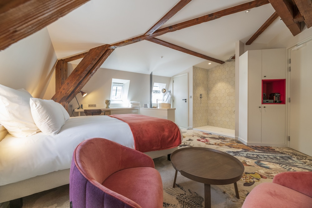 Superior Double Room, 1 Queen Bed photo 3