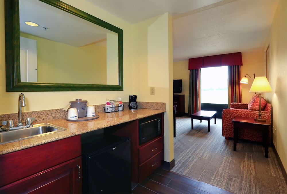Room, 1 King Bed, Accessible, Non Smoking - Photo 9