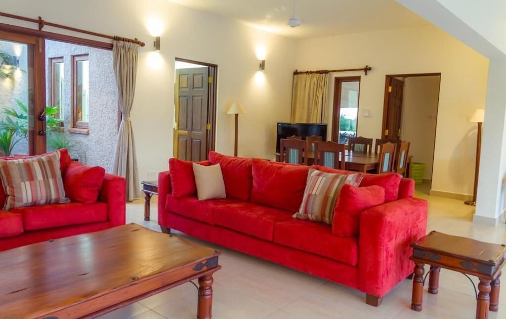 Grand Villa photo 2