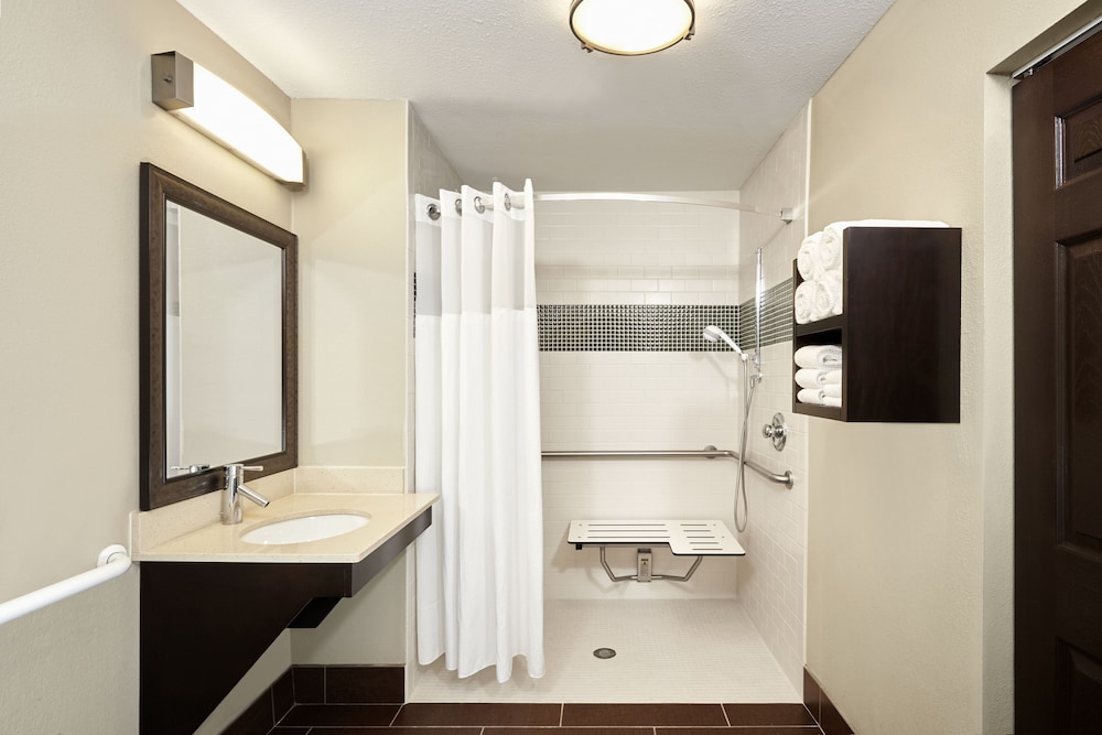 Suite, 1 Bedroom, Kitchen (1 King Bed) - Photo 3