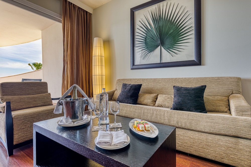 Deluxe Double Room - Photo 6