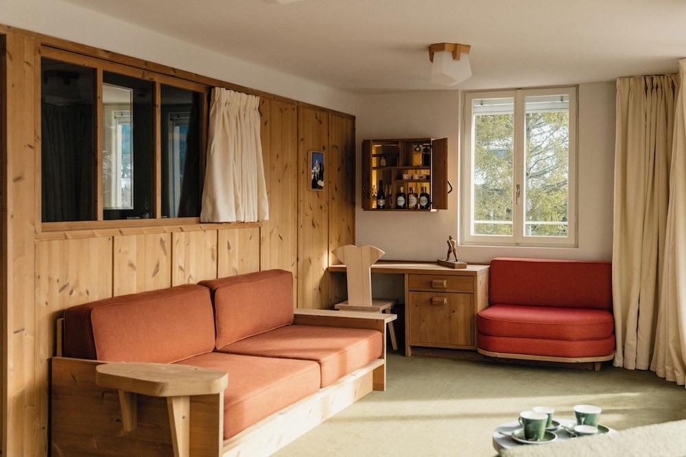 Suite, Garden View thumbnail 5