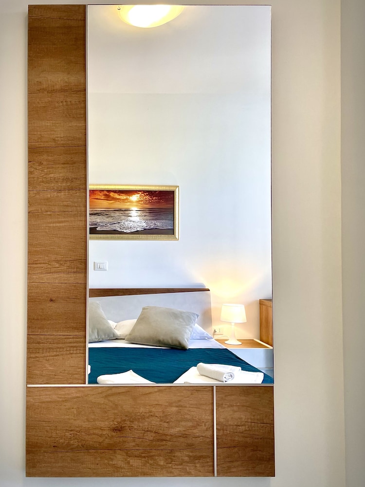 Deluxe Triple Room, 1 Bedroom - Photo 3