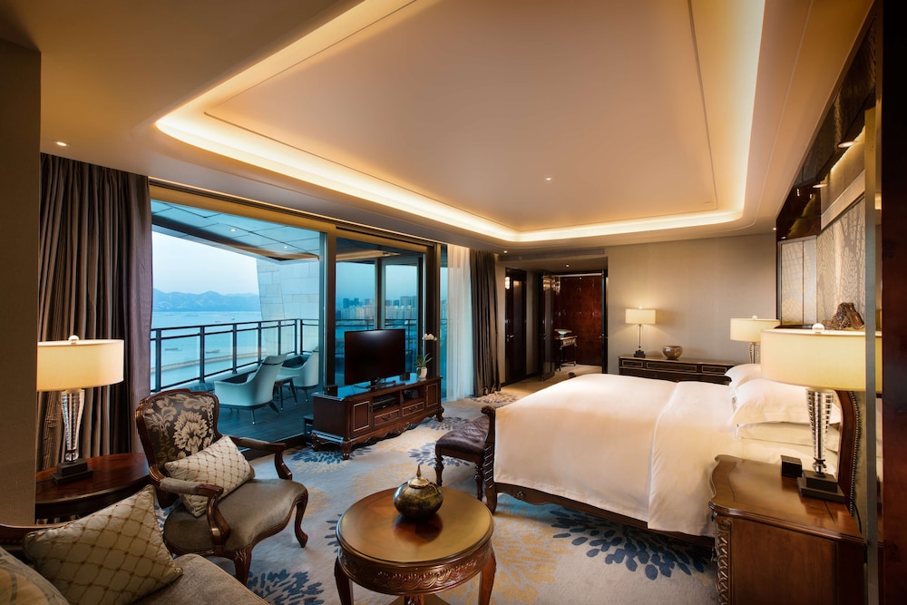 King Presidential Suite
