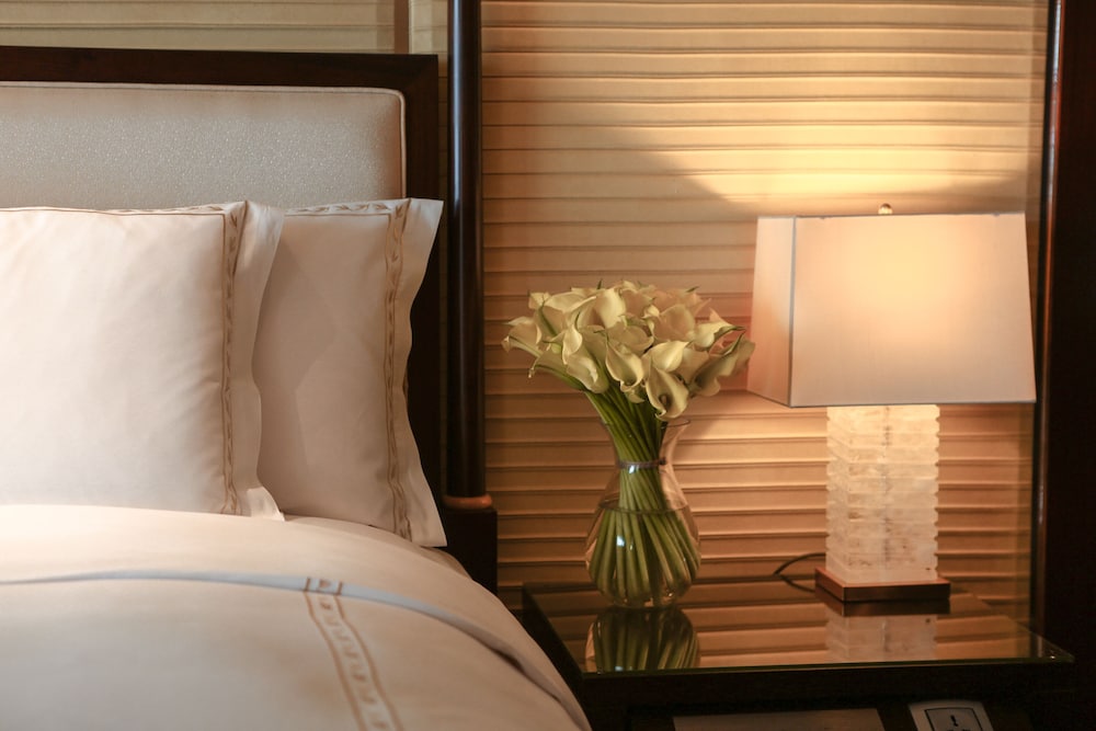 Club Executive Twin Bed Suite - Photo 3