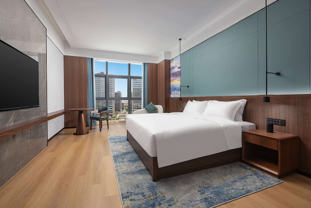 Deluxe Room, 1 King Bed, Non Smoking