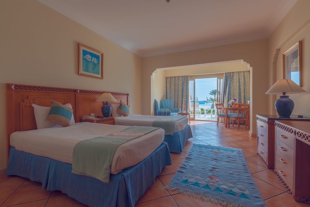 Deluxe Room - Photo 1