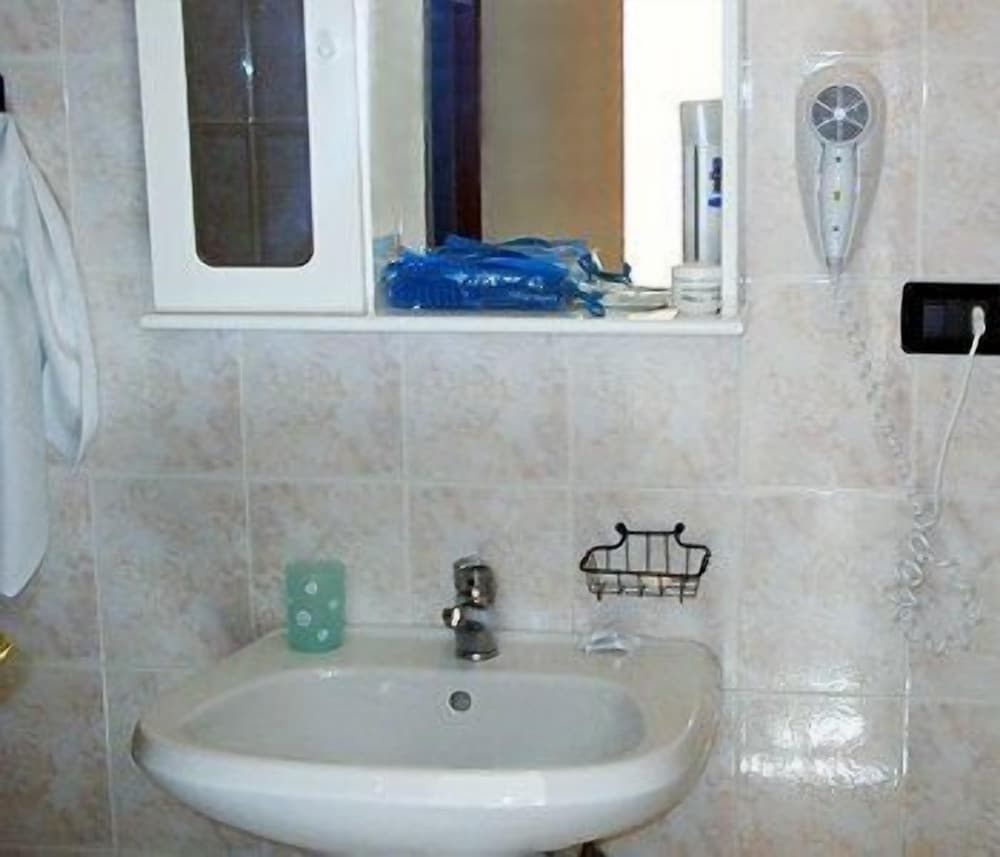 Quadruple Room photo 1