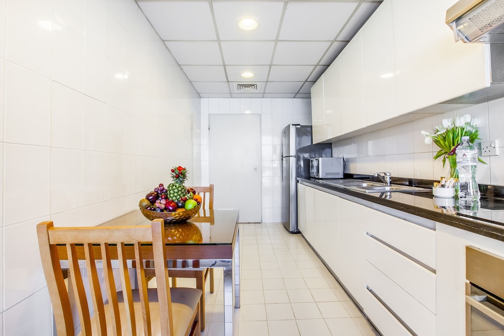 Three Bedroom Deluxe - Golden Sands 10 photo 3