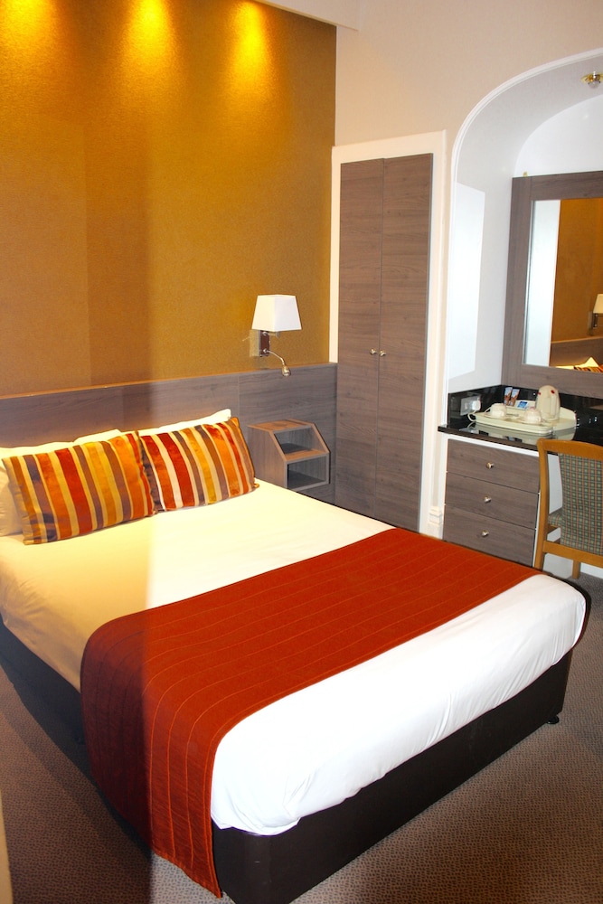 Basic Double Room photo 3