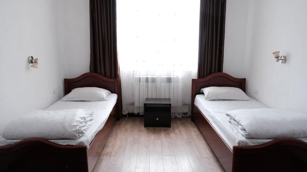Economy Twin Room