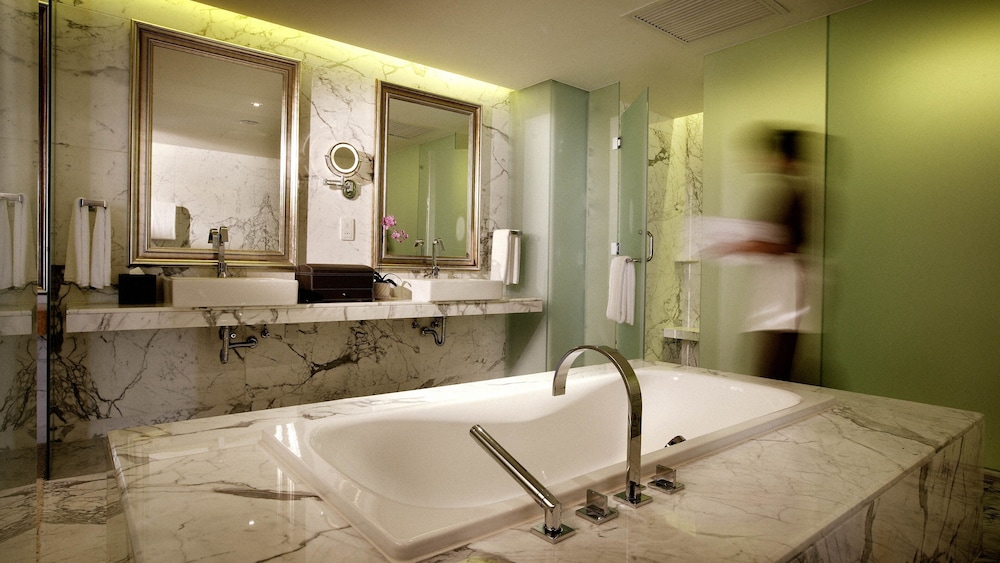 Premier Suite, 1 Twin Bed (Birds Nest View) - Photo 6