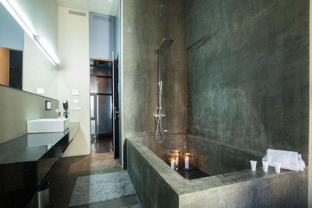 Superior Double Room, City View - Photo 8