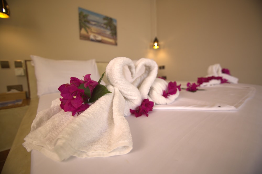 Standard Double Room, 1 Double Bed, Pool Access, Pool View