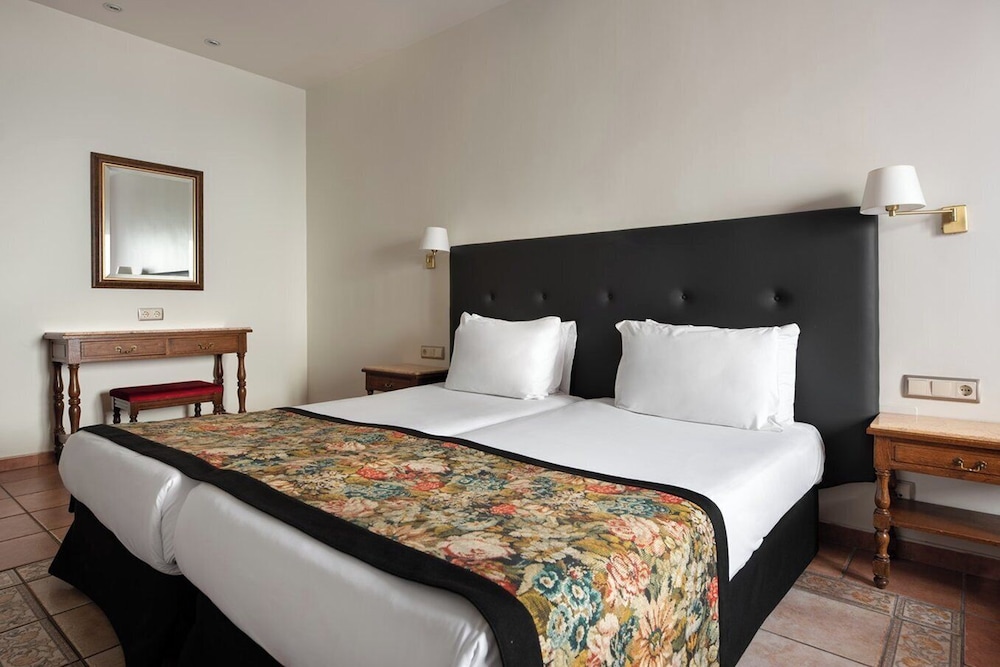Double Room (with Parking) photo 3