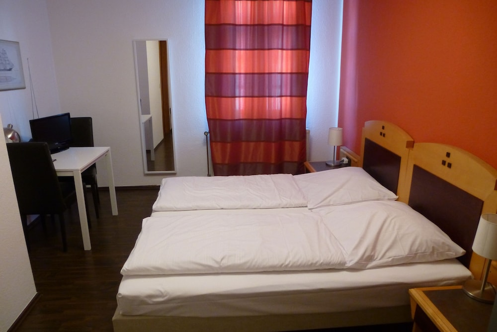 Double Room - Photo 2