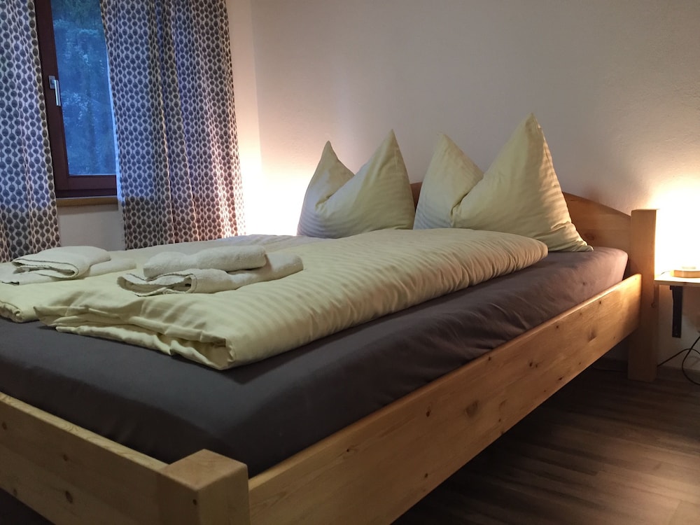 Economy Double Room photo 1