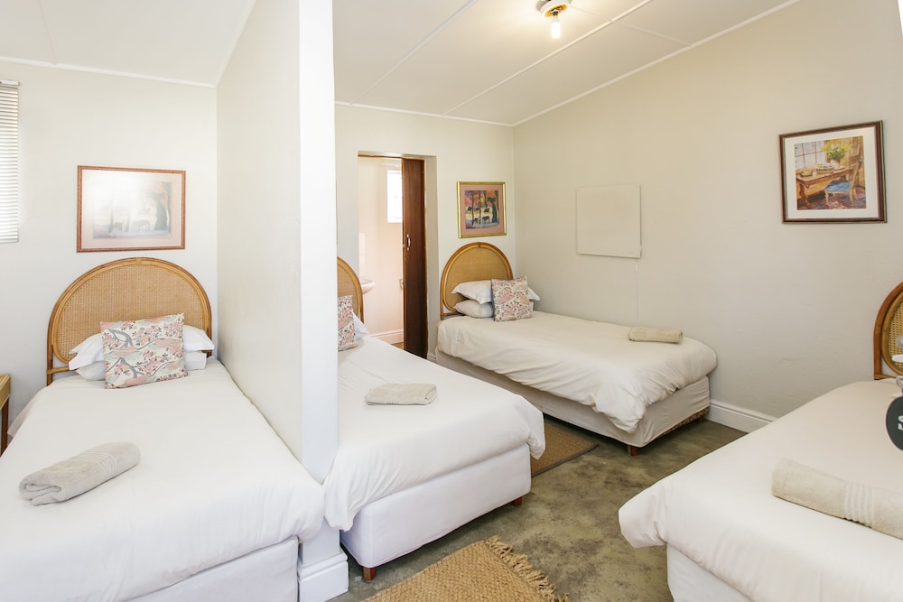 Economy Room (Economy 6 sleeper) photo 3