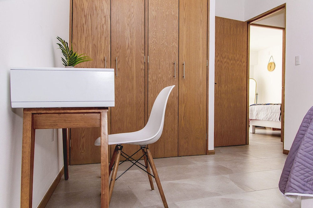 Deluxe Studio Suite
