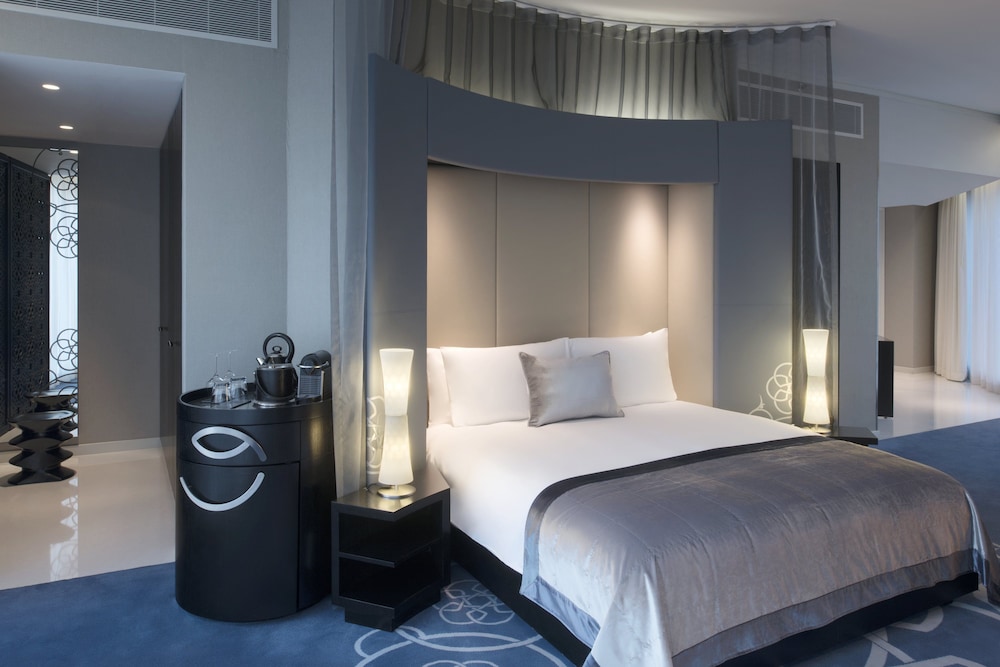 Junior Suite, 1 Bedroom, Corner (View) - Photo 1