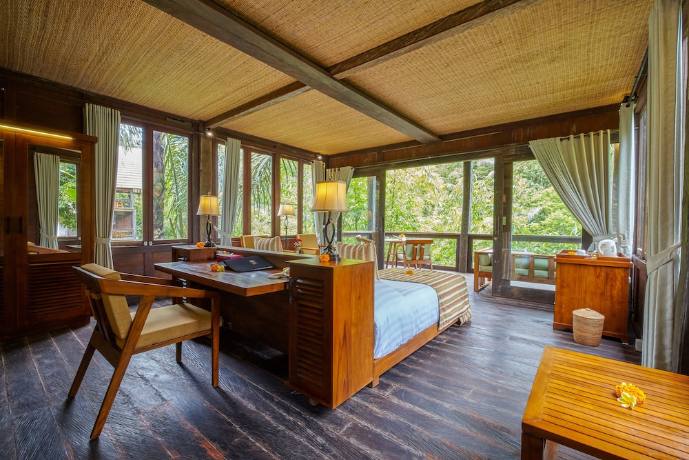 Superior Chalet - Photo 3