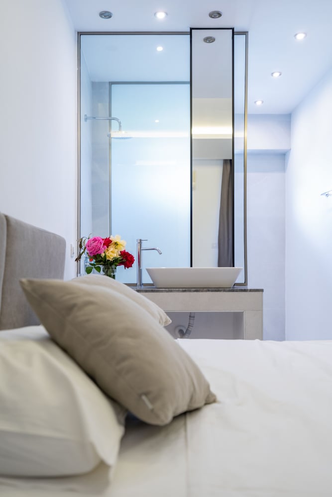 Deluxe Double Room, Pool View - Photo 2