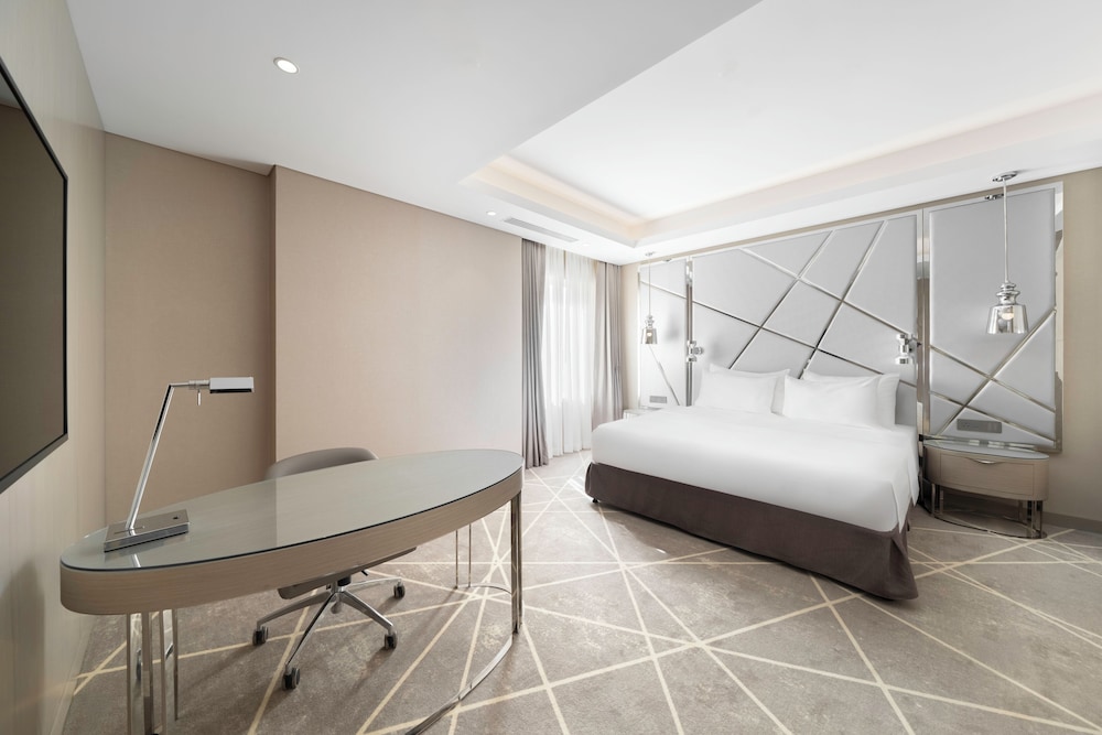 Executive Suite (Lounge Access) - Photo 3