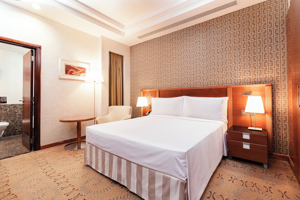 Suite, 2 Bedrooms, Accessible, Club Lounge Access photo 2