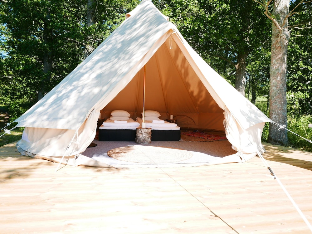 Tent - Photo 2
